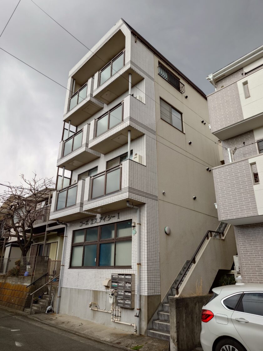 横浜市瀬谷区一棟マンション 画像1